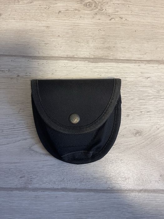 Продам кобури и чехол под наручники и рацию