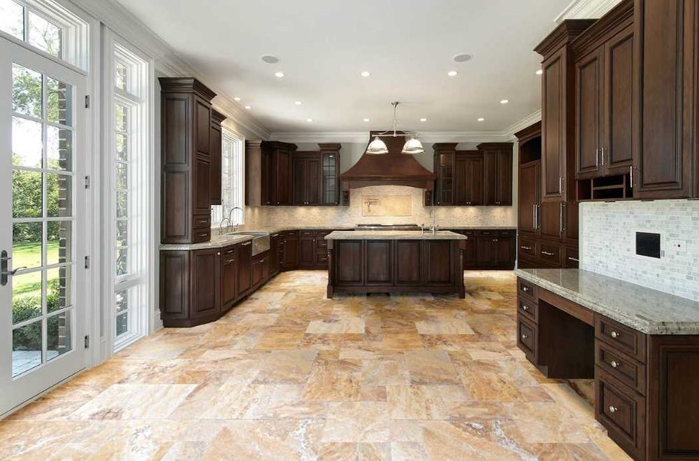 Trawertyn do wnętrz, płytki z kamienia, Classic Light, Silver Ash