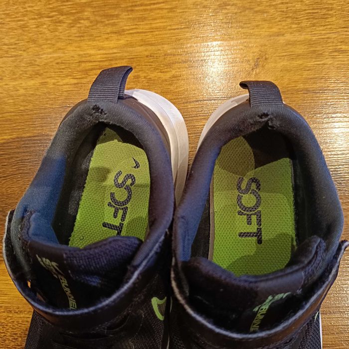 Adidasy Nike 35 buty