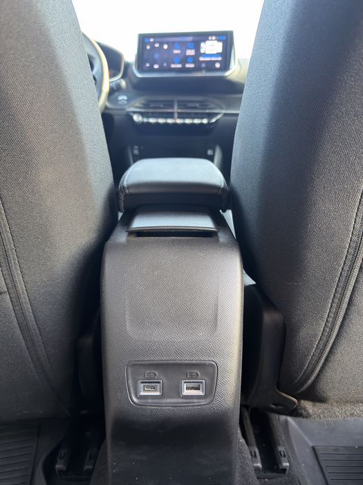 PEUGEOT E-2008 ALLURE 54KWH  2025/01