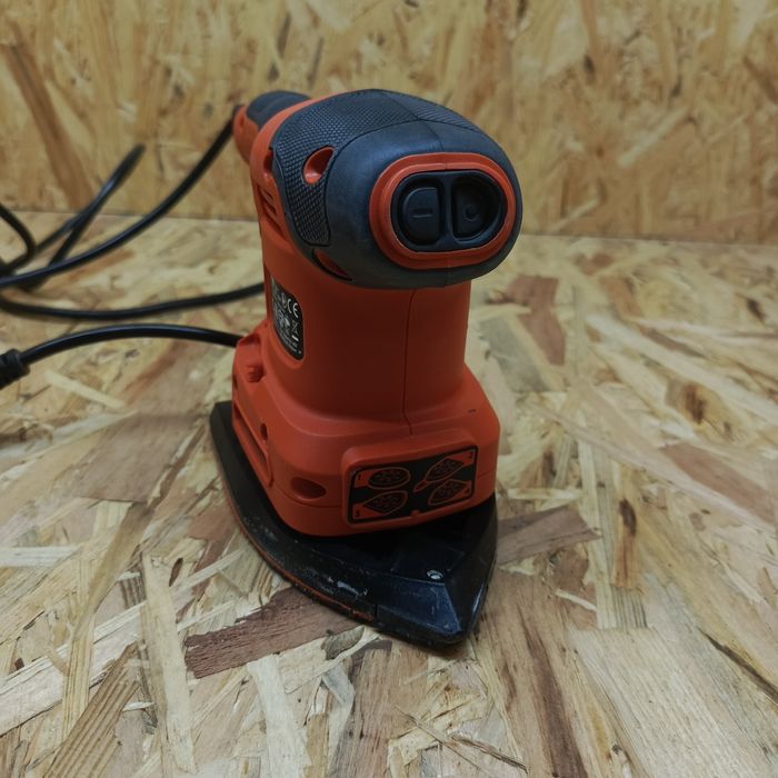 Szlifierka oscylacyjna Black decker bew200