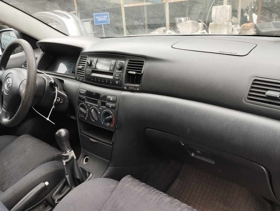 Toyota Corolla E12 1.4VVTi 5D 2003r.Element wnętrza !! Czytaj opis !!