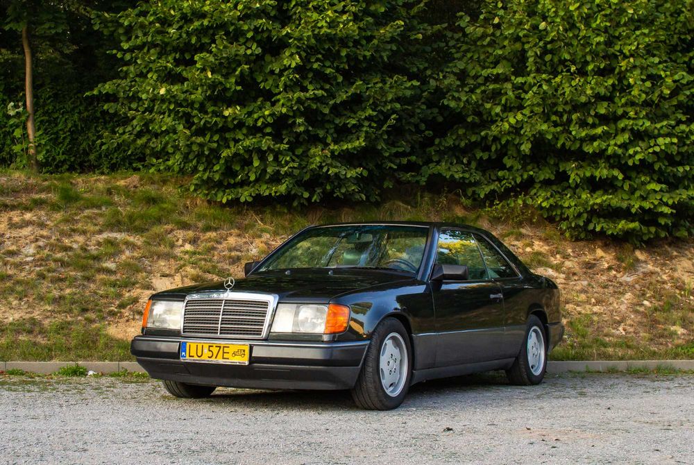 Mercedes Benz W124 coupe