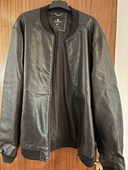 Casaco Preto estilo couro