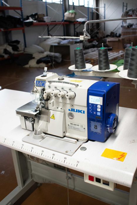 JUKI MO-6816SFF650HDD23N. Corte cose 2 agulhas