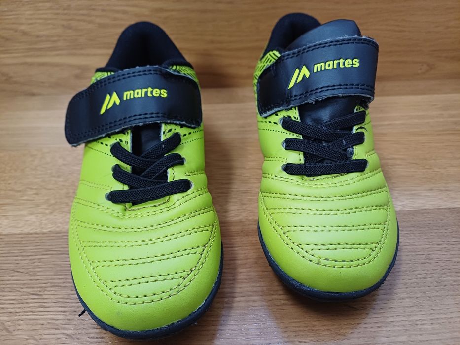 Buty sportowe/korki 28 MARTES