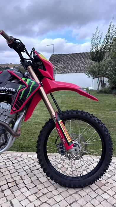 Honda CRF 250 L (2020) – Apenas 1.240 km – Equipamento Premium (+ Material Original)