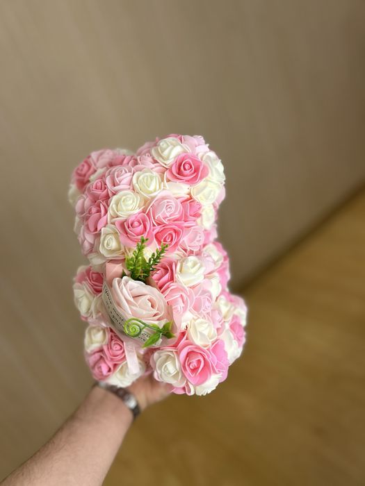 Ведмедик з троянд (Rose Bear) подарунок 14 лютого для дівчини квіти