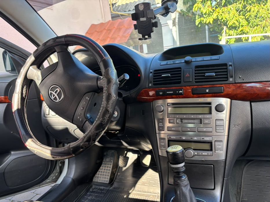 Toyota Avensis T25