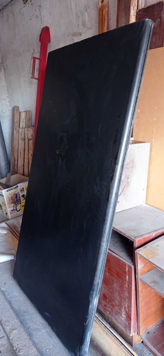 Чорний стіл 1м * 1,8м