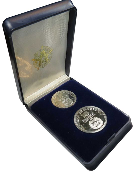 Estojo Cabo Verde com 1 & 10$ 1985 PRATA PROOF - FDC