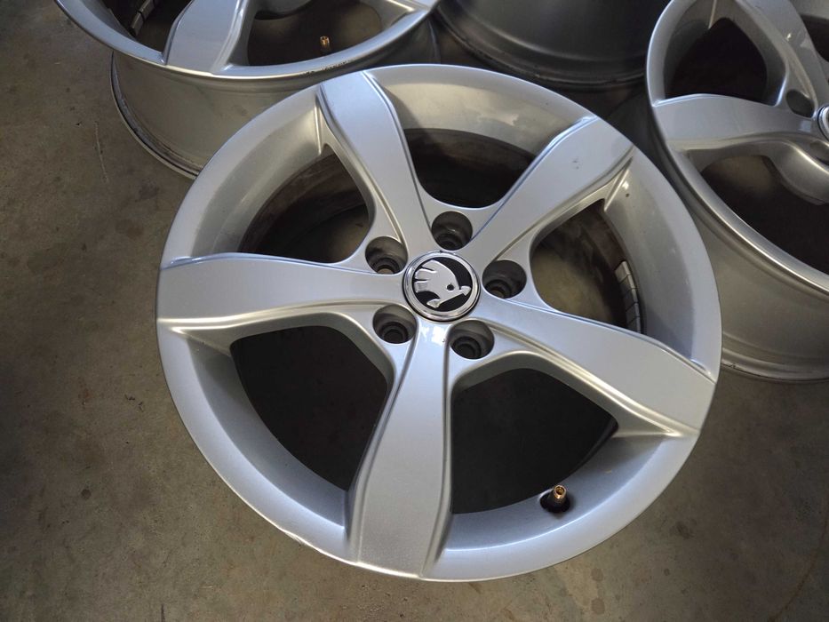 Alufelgi 15" 5x100 Skoda Fabia Rapid Roomster Scout VW Polo Golf Bora
