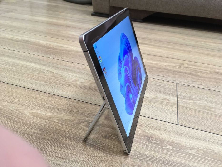 Ноутбук HP Elite X2 1012 G2 12,3" i5-7300u/8 RAM/256 SSD LTE