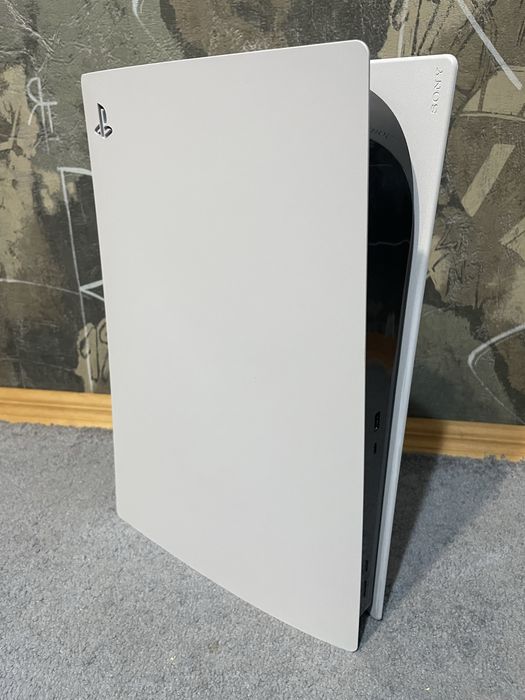 Продам Sony PlayStation 5 825 GB