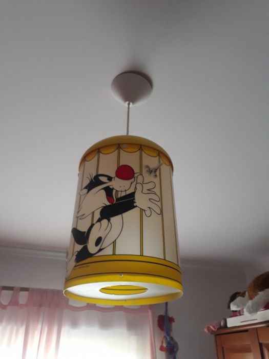 Candeeiro para quarto de criança