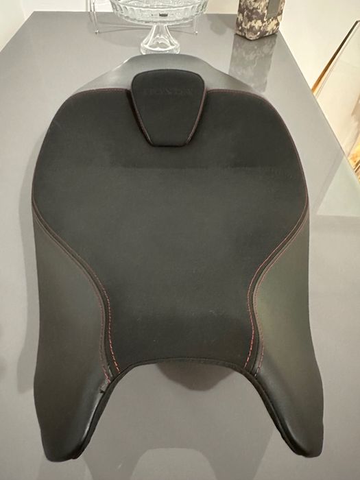 Banco Confort Honda X-ADV 750 – Excelente estado