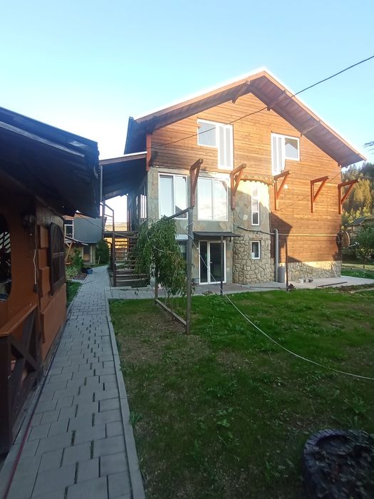 Оренда будиночків.Загальна кількість спальних місць 16-18.