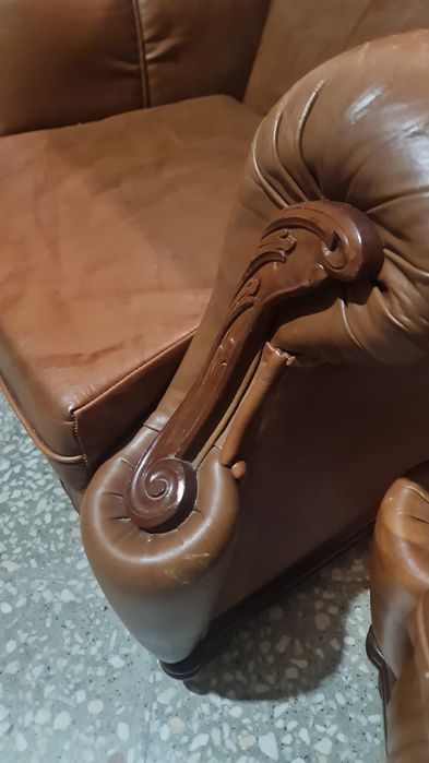 Jogo de Sofá Castanho em Pele