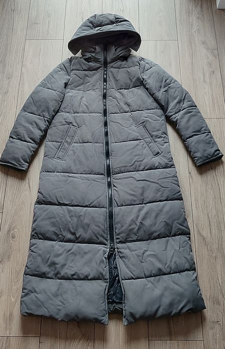 Теплий зимовий довгий пуховик