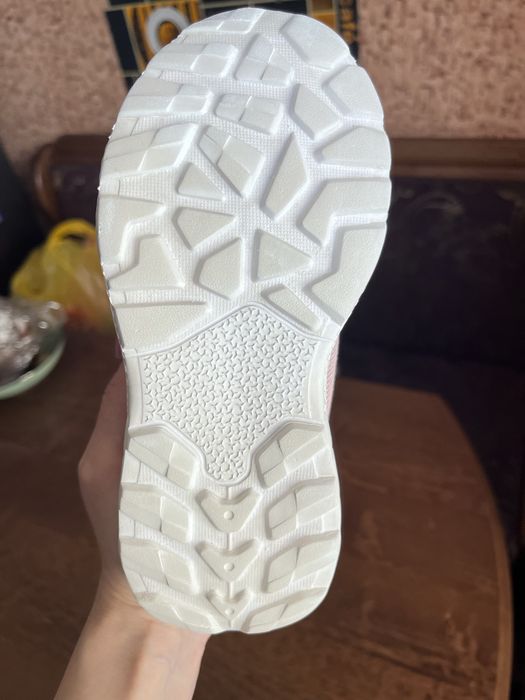 Кросівки для дівчинки