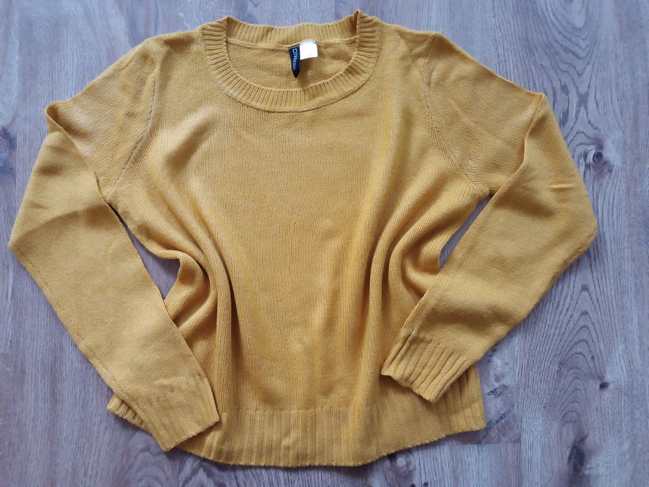 Musztardowy sweterek H&M rozmiar XS.
