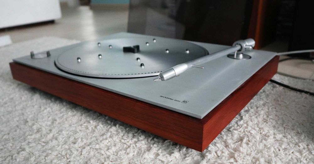 Проигрыватель пластинок Bang olufsen BeoGram 1203 как Новый