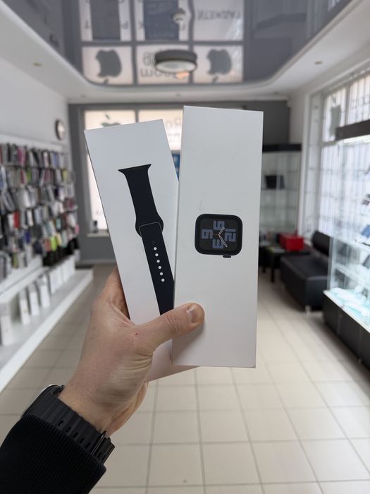 New Apple watch SE 2 40mm Midnight 100%