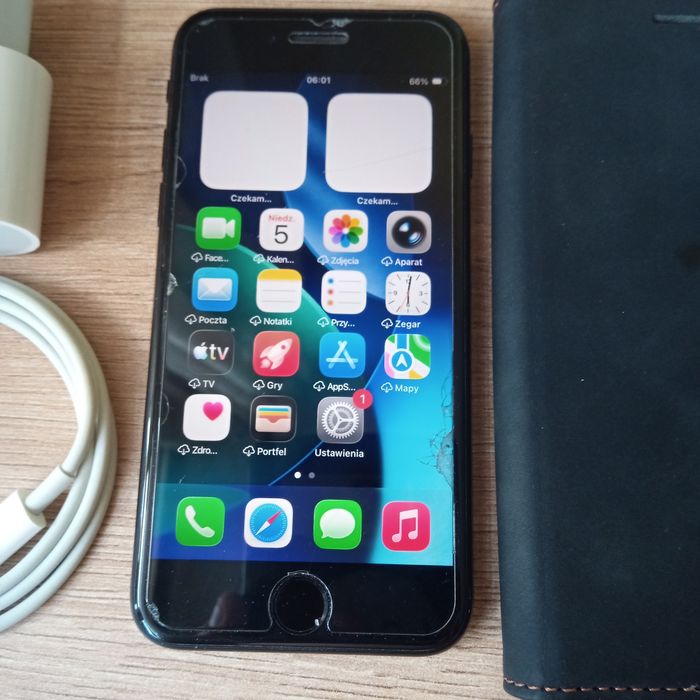 Iphone se 128 gb rok 2022 ios 26.5 stan b.dobry