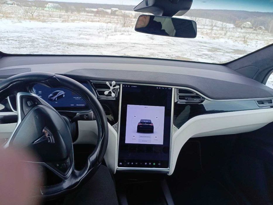 Продаю Tesla Model X 2016 року