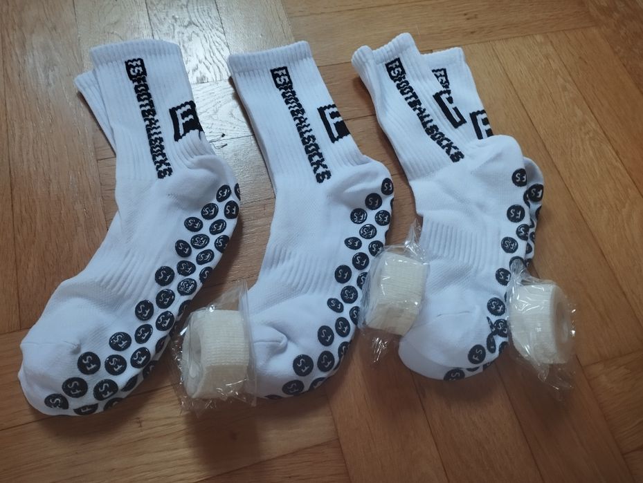 Zestaw piłkarski skarpety i taśmy 3 sztuki białe