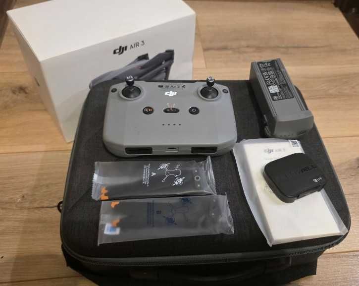 Dron DJI Air 3  RC-N2