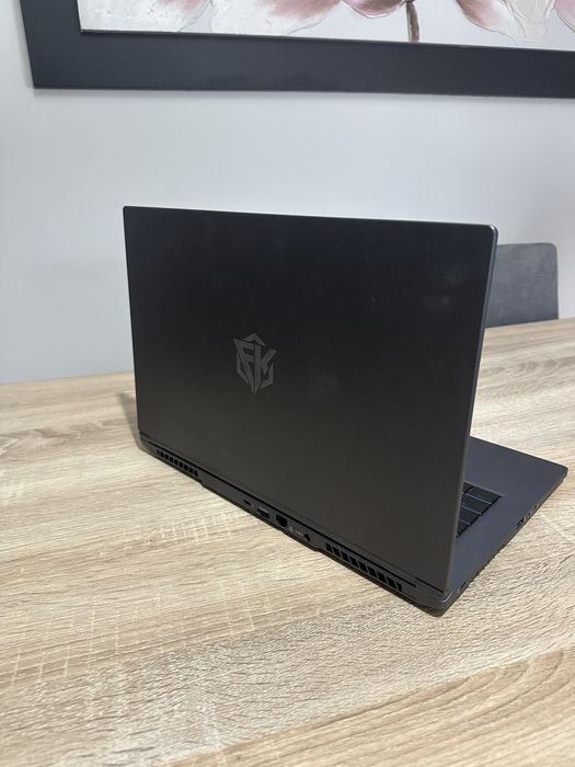 Falkon Computer453339000446668803