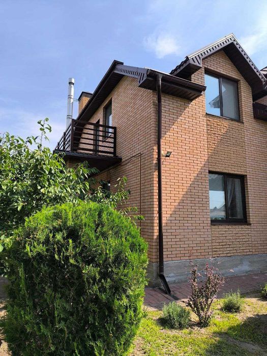 Продам будинок 220 кв м