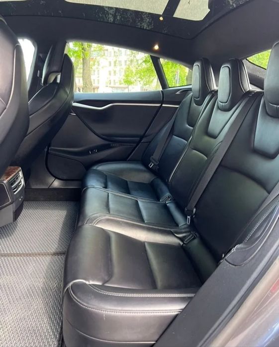 Tesla Model S 2018 VIN 5YJSA1E24JF249605 фото оголошення 11 з 22