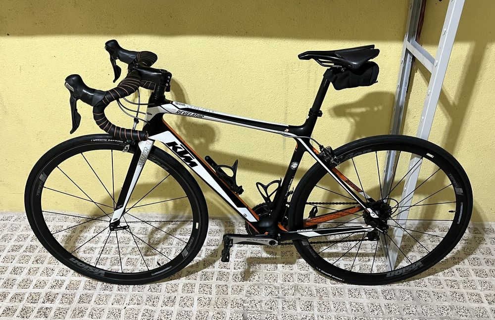 KTM Revelator Prime. Carbono.