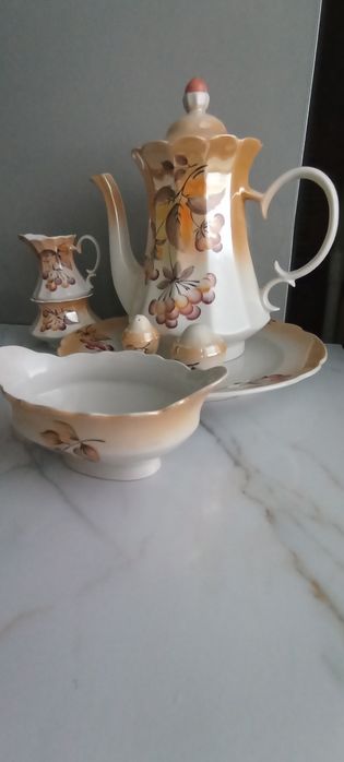 Посуда, старинные кувшуны