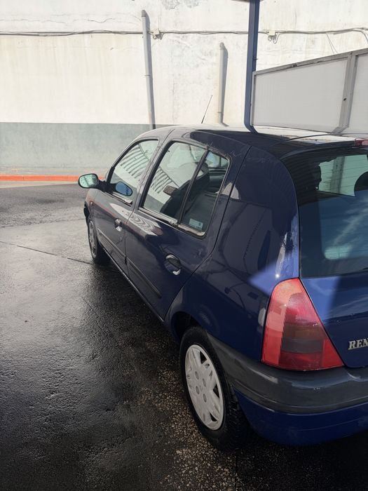 Renault Clio — fotografia 5