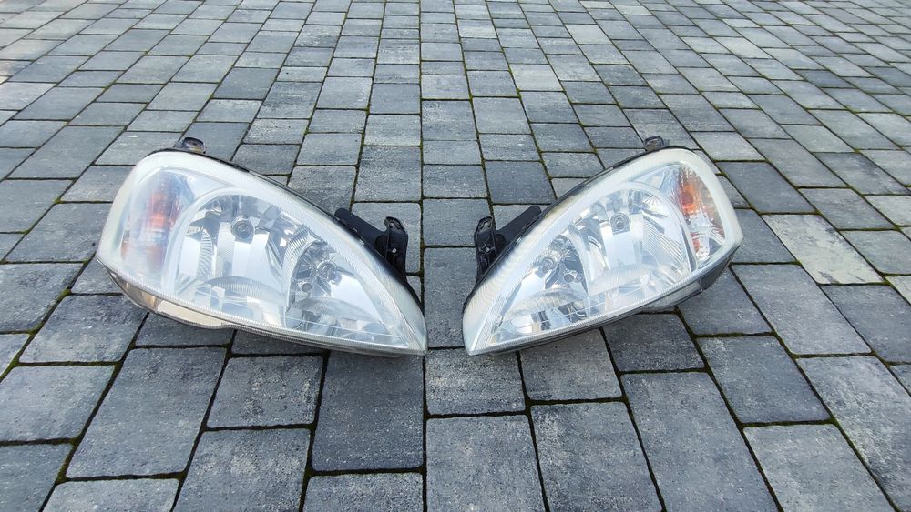 Lampy przednie przód Opel Corsa C Oryginał Europa