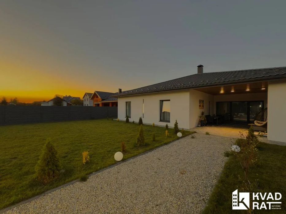 Одноповерховий будинок із якісним ремонтом та басейном