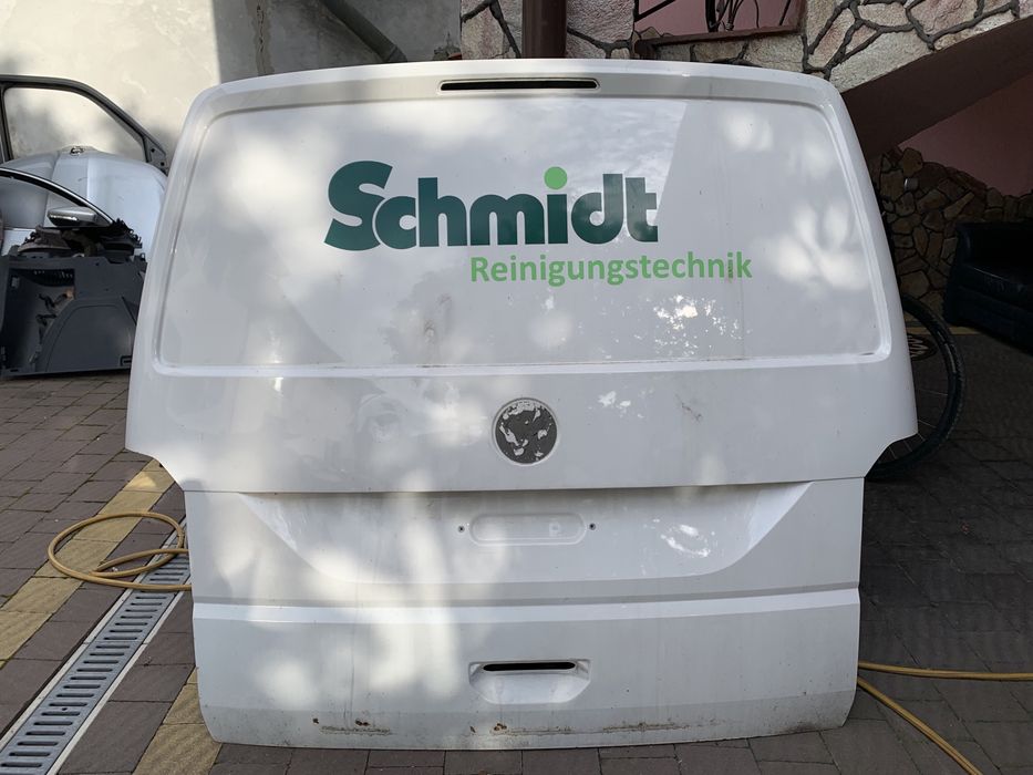 Кришка багажника VW T6 кляпа,багажник