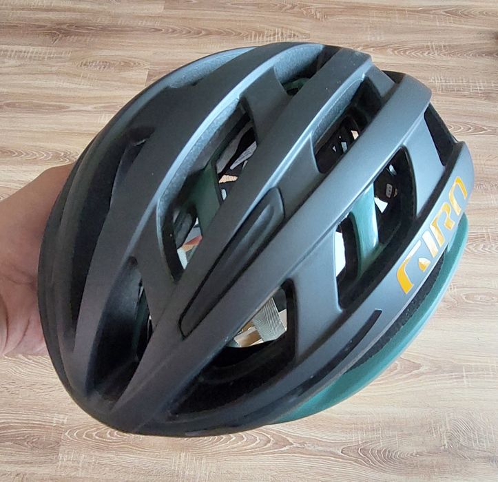 Kask rowerowy GIRO HELIOS Spherical