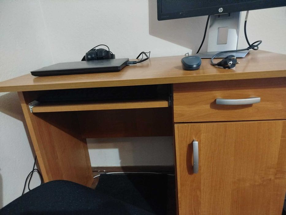 Sprzedam używane biurko