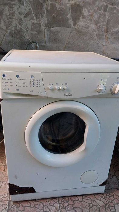 Пральна машина Whirlpool НЕРОБОЧА на запчастини