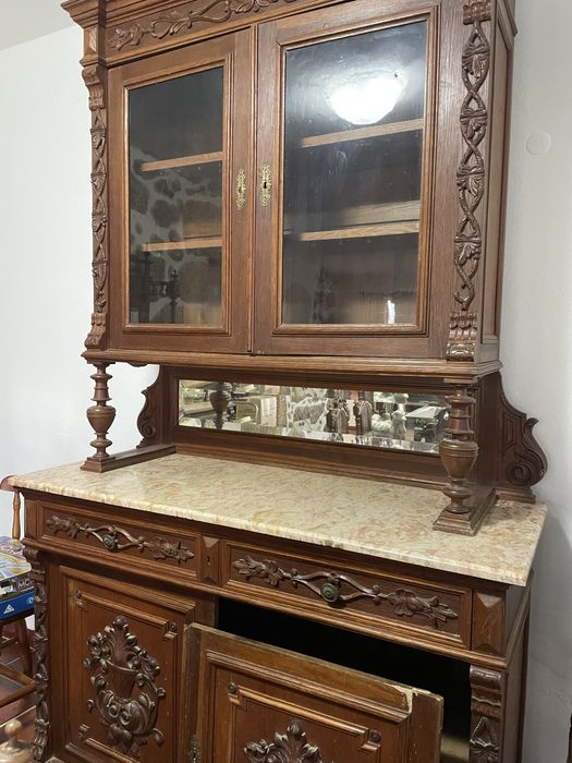 Vende-se Móveis de Sala, em bom estado com pedra e espelhos!