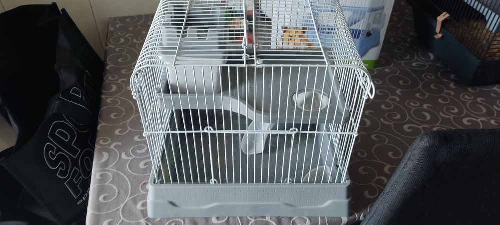 Gaiola hamster com casa