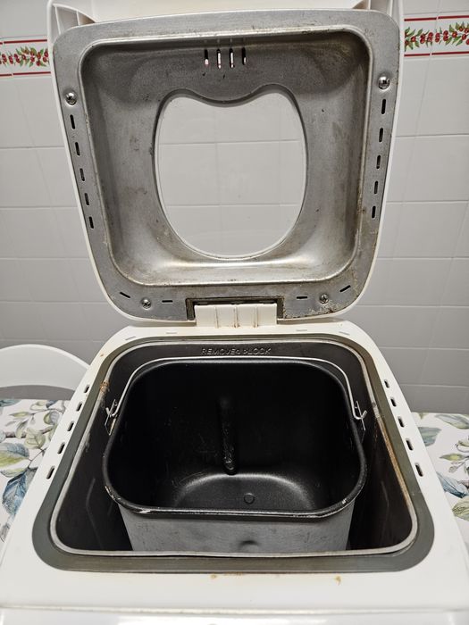 Bread Maker64586158957569122