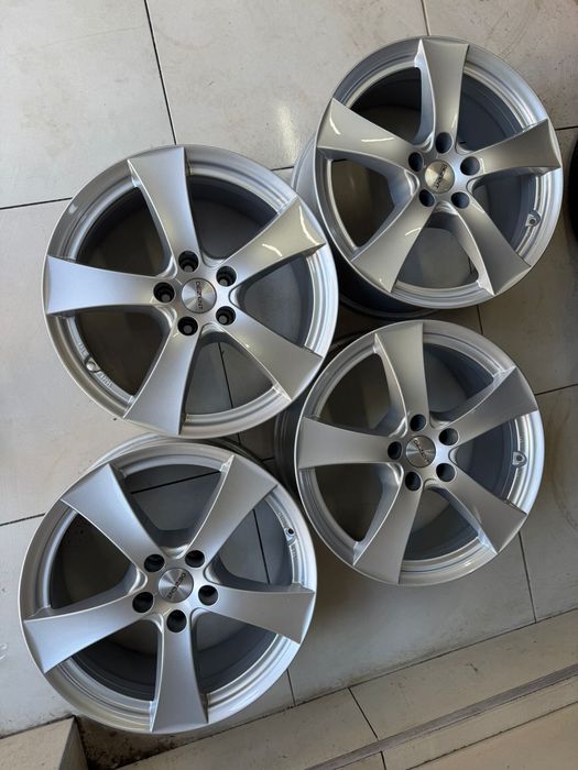 Felgi 18 5x114,3 ET34 8J Mazda Citroen Kia Hyundai
