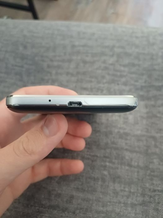 Продам телефон Samsung Grand Prime