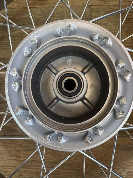 Колесный диск мотоцикла /R 18 R 18x2.15