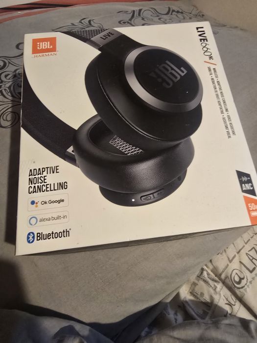Słuchawki JBL Live 660NC – stan idealny, użyte tylko 2 razy, komplet